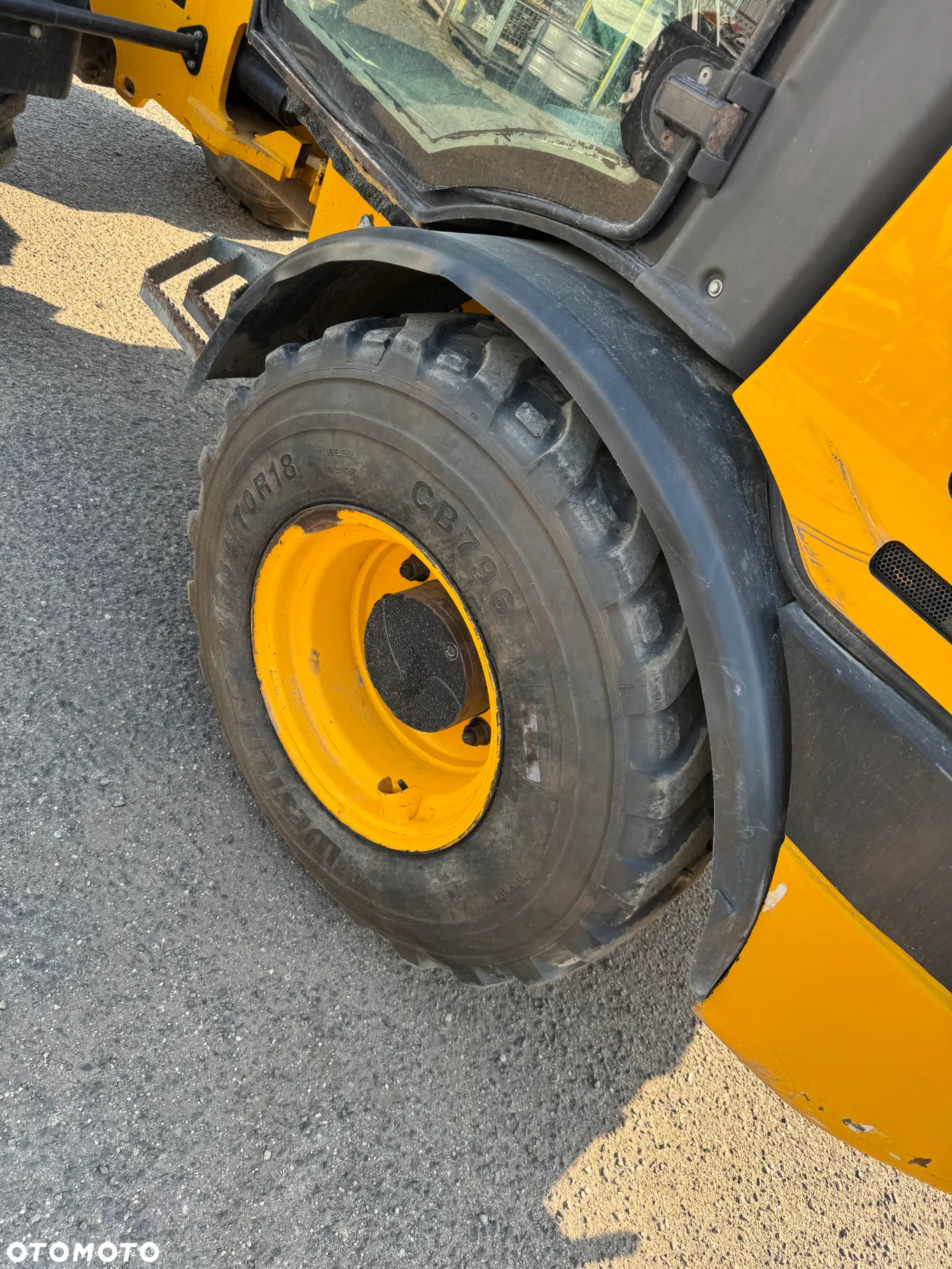 JCB 407 - 8