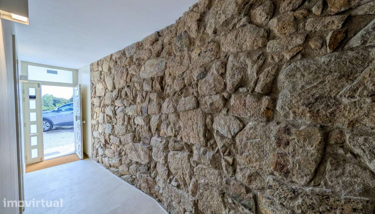 Venda de Moradia V2+2, São Mamede de Infesta, Matosinhos - Grande imagem: 3/21