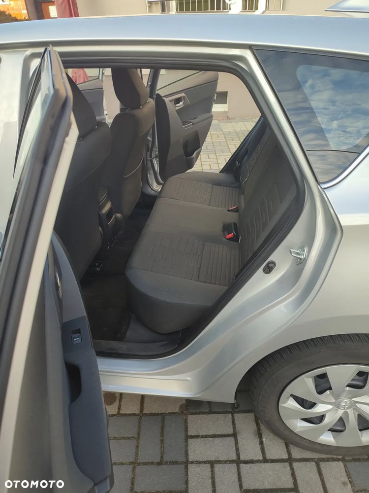 Toyota Auris 1.6 Comfort - 11