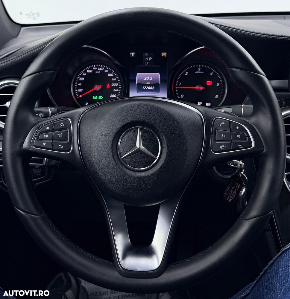 Mercedes-Benz GLC 220 d 4Matic 9G-TRONIC Exclusive - 36