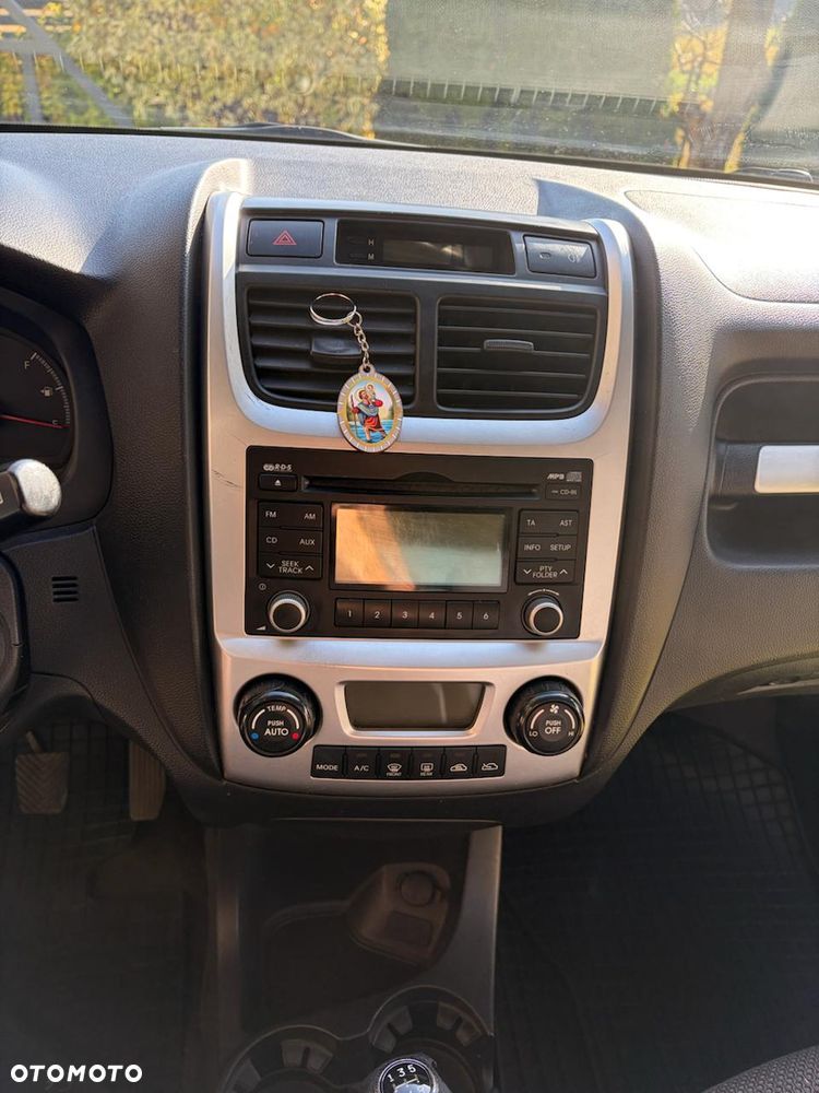 Kia Sportage 2.0 Tour - 24