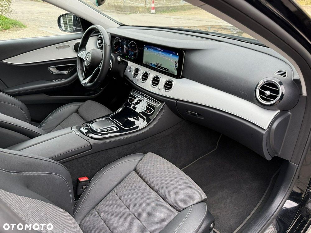 Mercedes-Benz Klasa E - 25