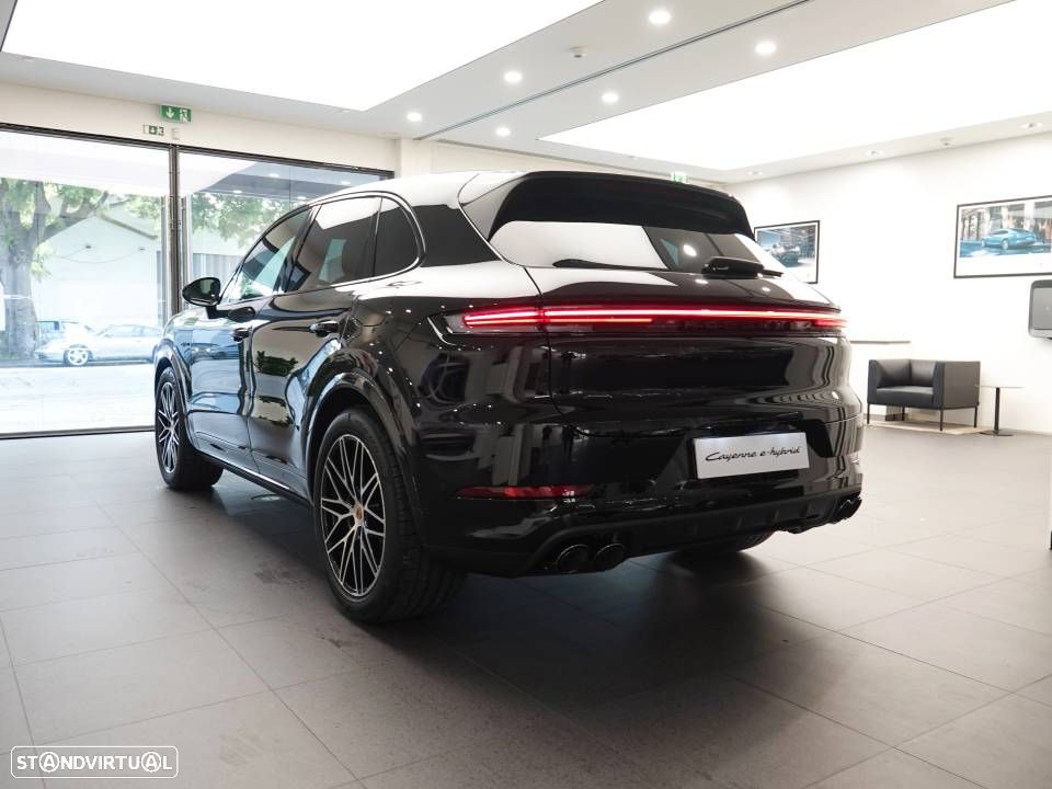 Porsche Cayenne E-Hybrid Black Edition - 4
