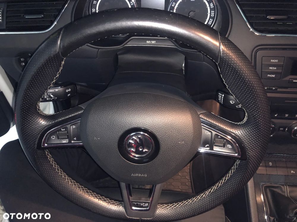 Skoda Octavia 2.0 TDI (Green tec) RS - 24