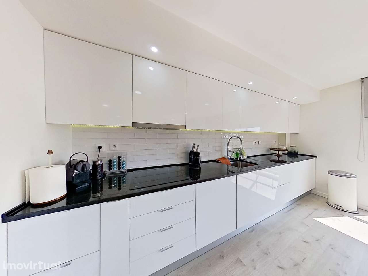 EXCELENTE T-2 RENOVADO, COZINHA EQUIPADA, 3 VARANDAS - RESERVADO - - Grande imagem: 5/21