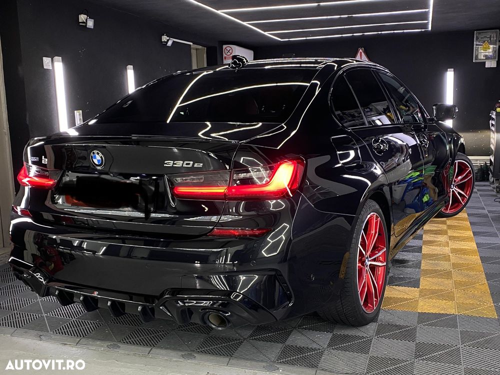 BMW Seria 3 330e Aut. M Sport - 15