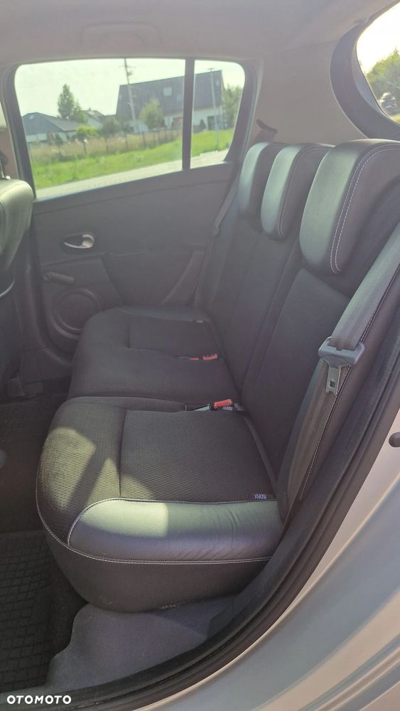 Renault Clio 1.5 dCi 85 FAP Dynamique - 14