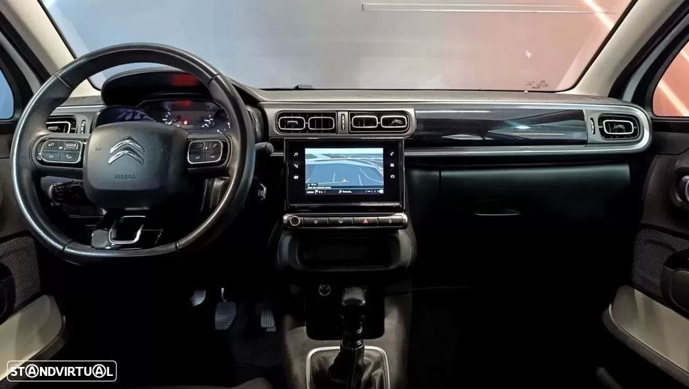 Citroën C3 1.2 PureTech Shine - 24