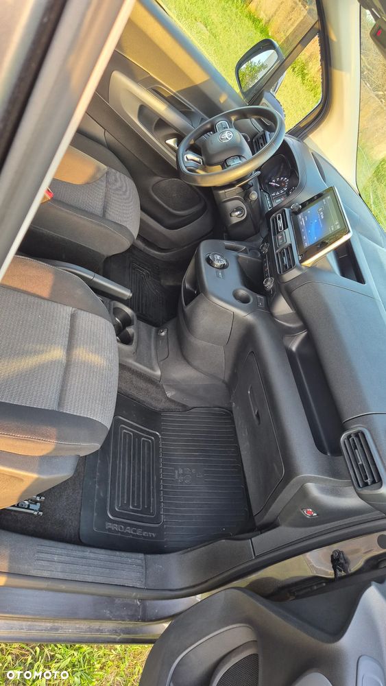 Toyota Proace City 1.2 D-4T Long 2,3t Active (bryg.) - 34