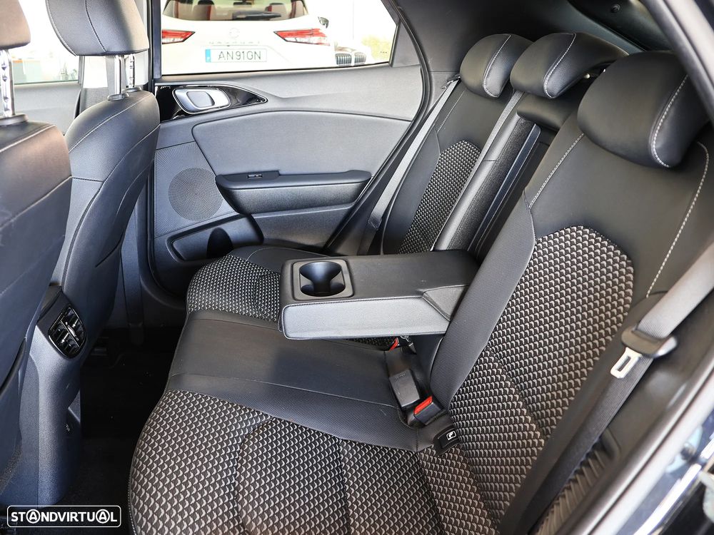 Kia XCeed 1.6 GDi PHEV Drive - 15