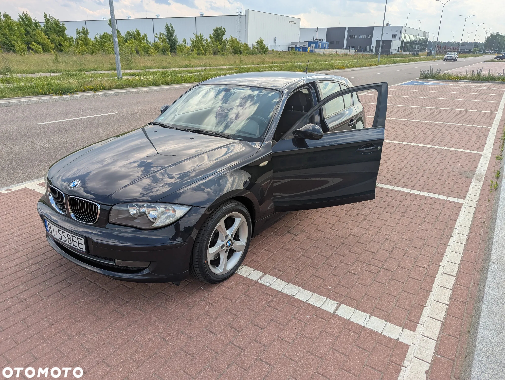 BMW Seria 1 130i - 3