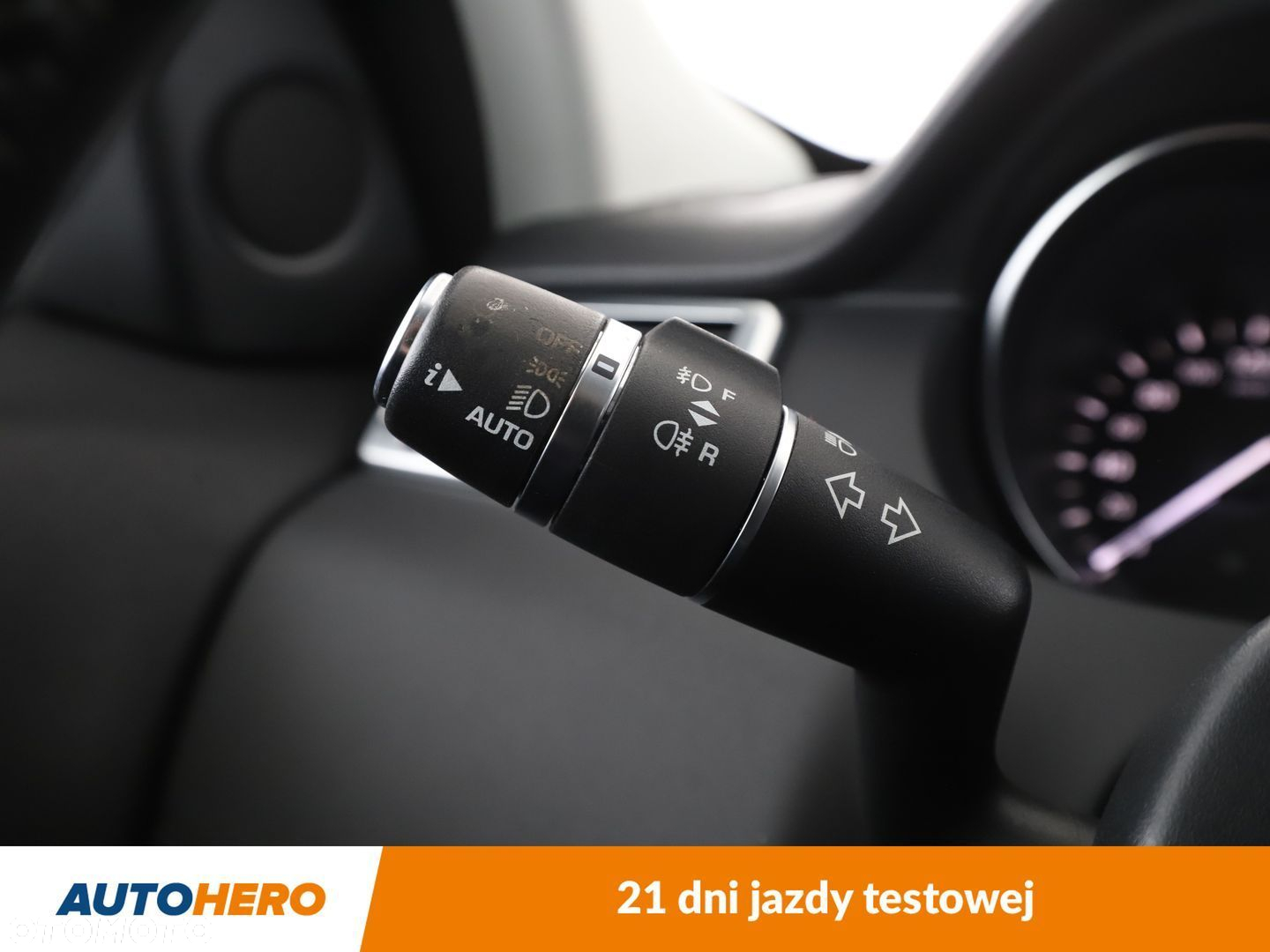 Land Rover Discovery Sport 2.0 TD4 HSE - 31