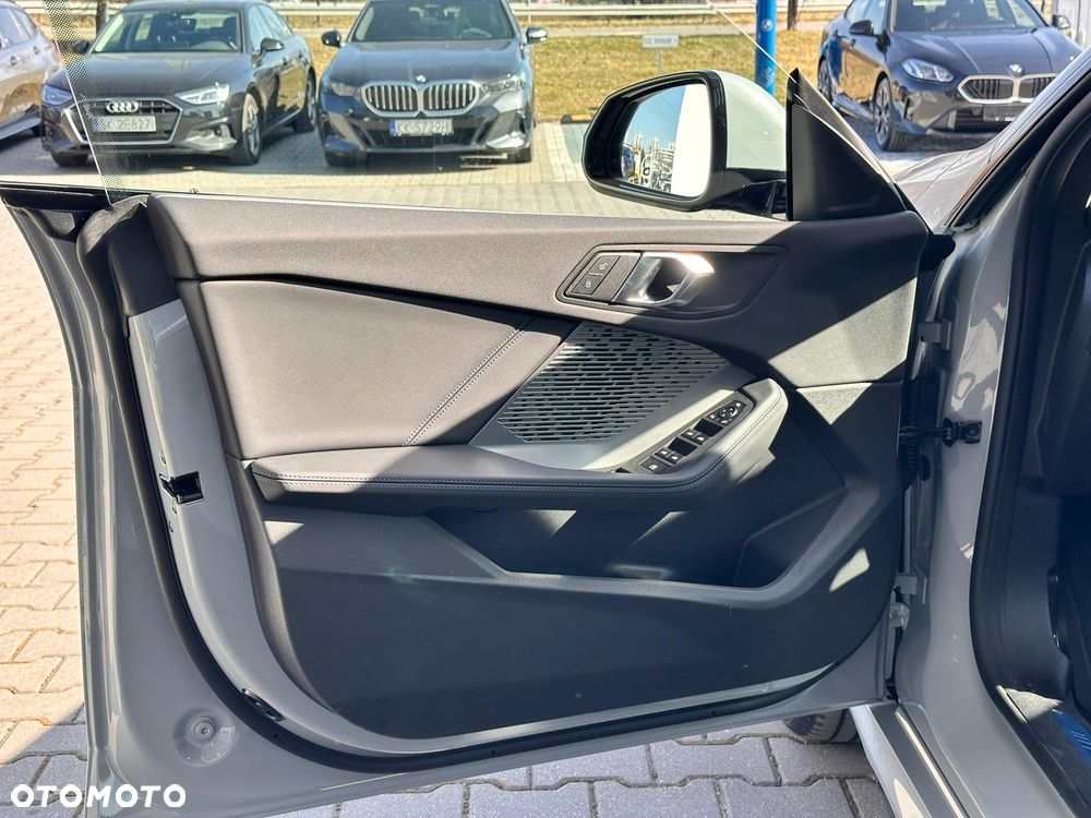 BMW Seria 2 220i mHEV - 15