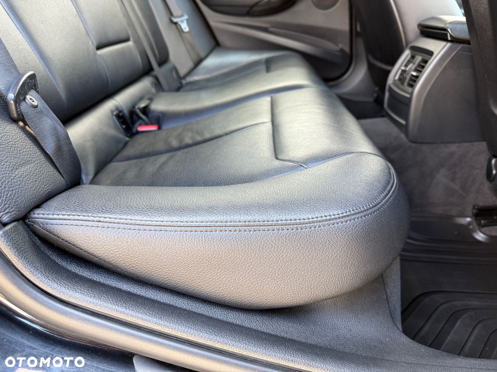 BMW Seria 3 - 31