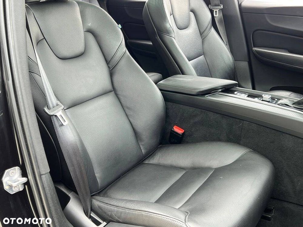 Volvo XC 60 T6 AWD Momentum - 14