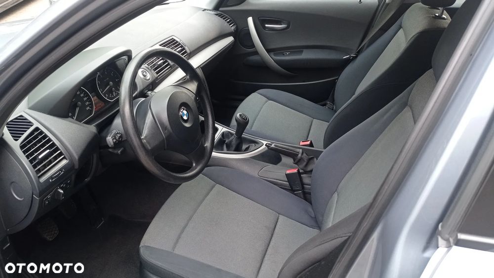 BMW Seria 1 116i - 33