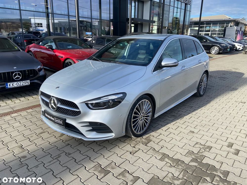 Mercedes-Benz Klasa B 220 4-Matic mHEV AMG Line 8G-DCT - 2