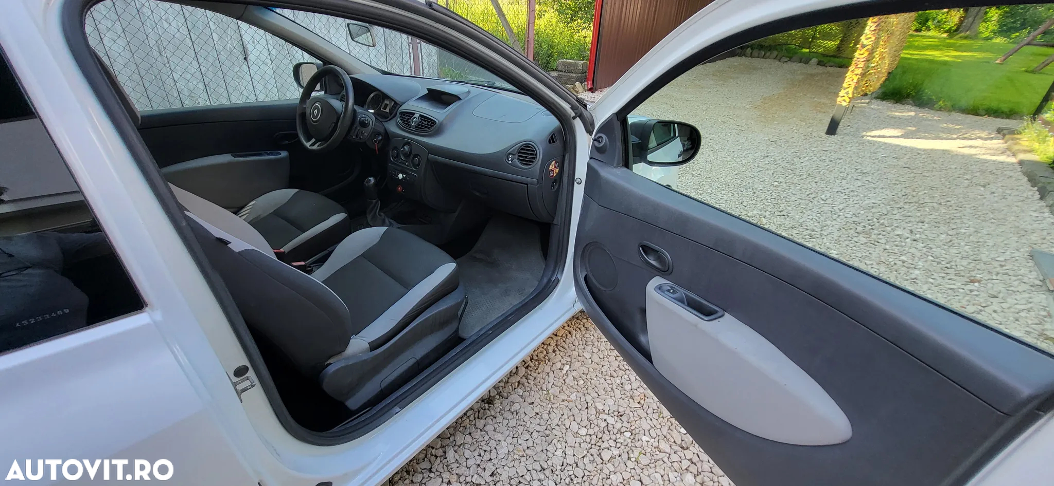 Renault clio - 10