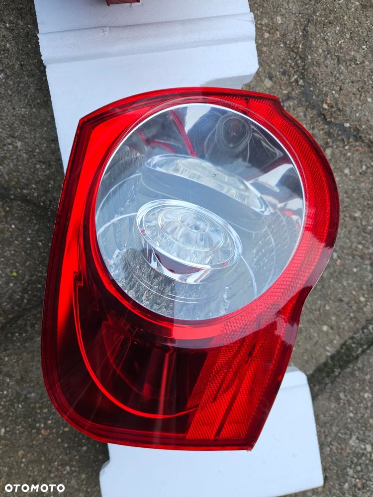 Lampa Tylna Prawa lub Lewa VW PASSAT B6 KOMBI - 3