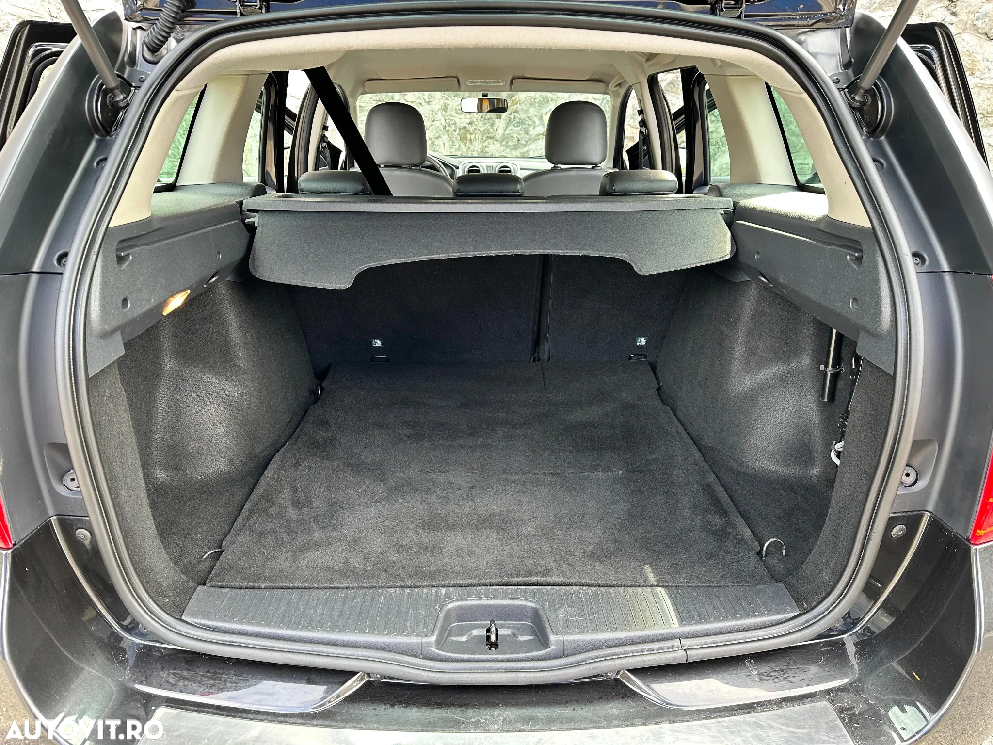 Dacia Logan MCV 1.5 dCi 90 CP Prestige - 22