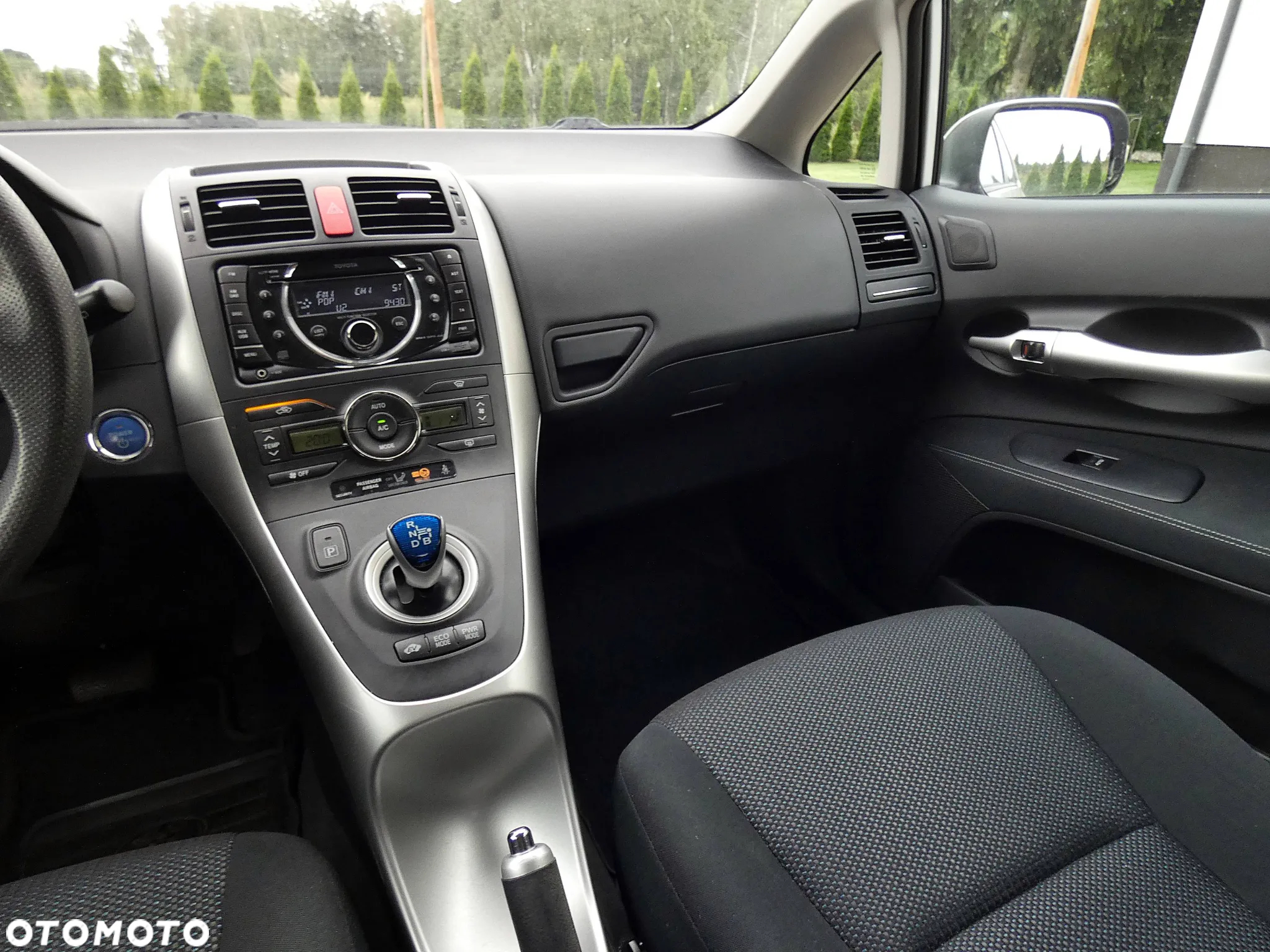 Toyota Auris 1.8 HSD Luna - 25