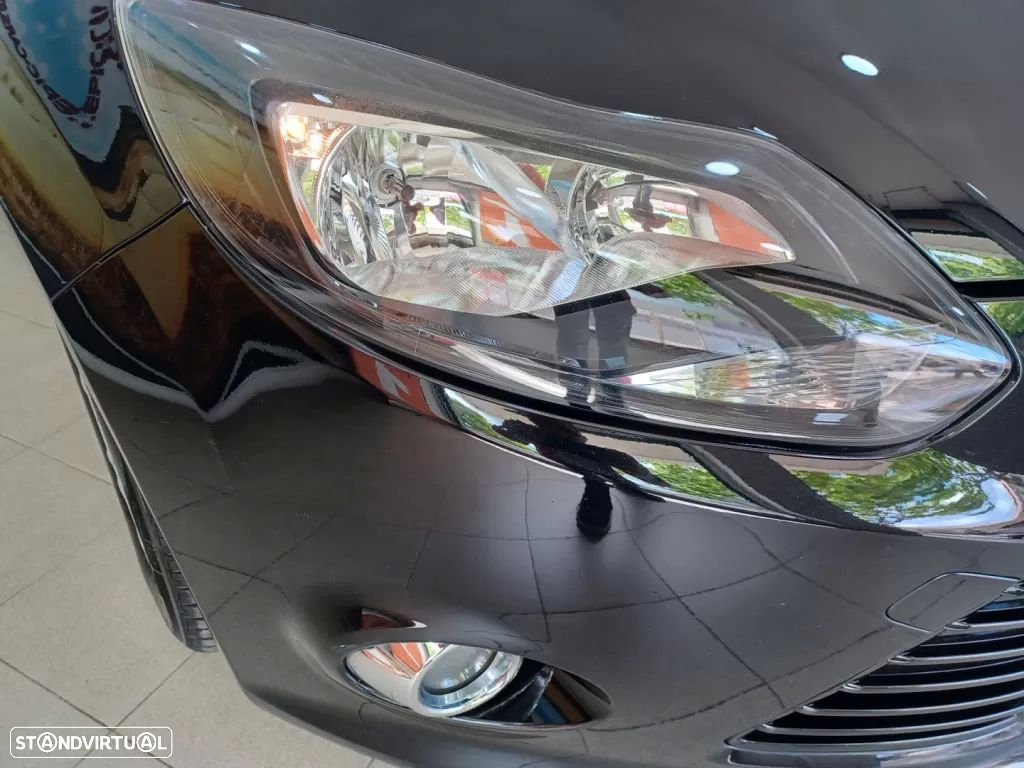 Ford Focus 1.0 EcoBoost S&S TITANIUM - 29