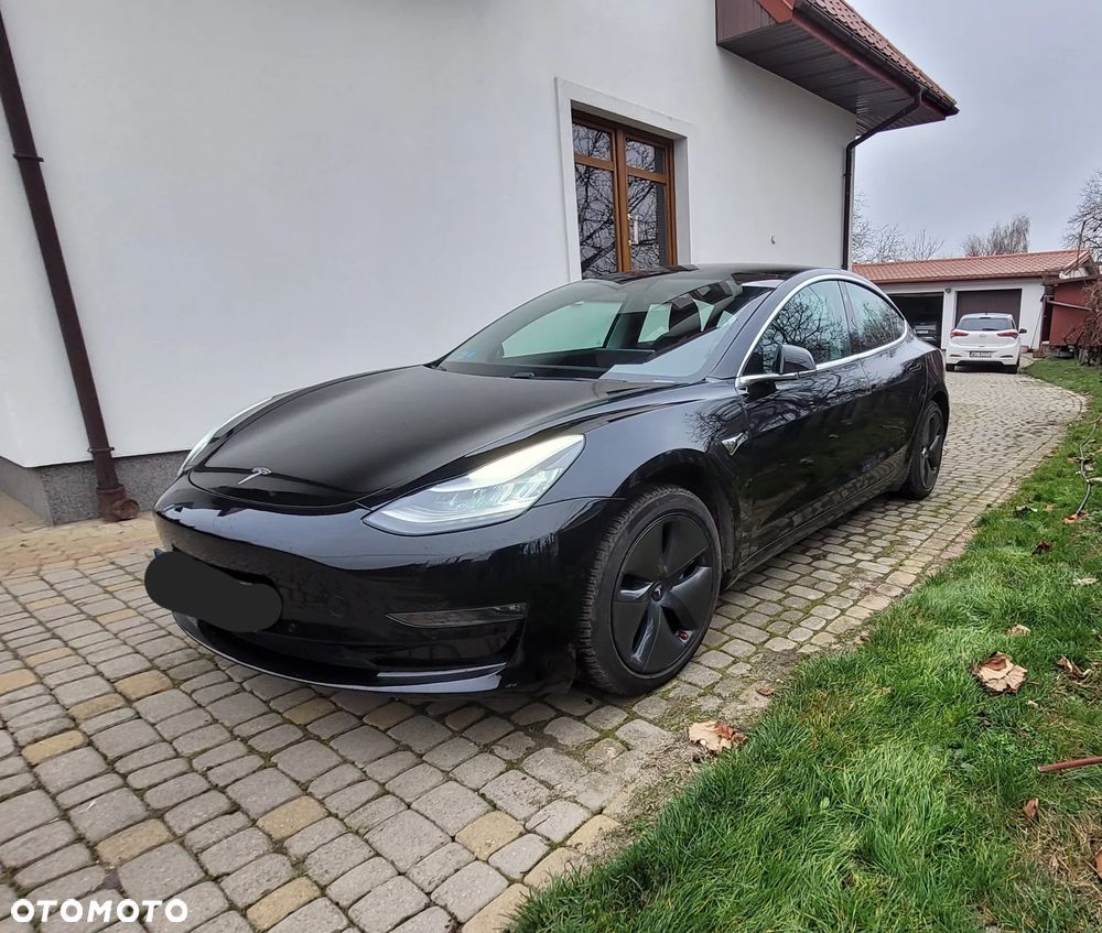 Tesla Model 3 - 6