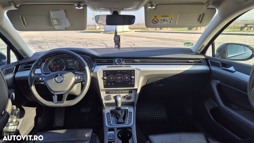 Volkswagen Passat 2.0 TDI DSG Comfortline - 9