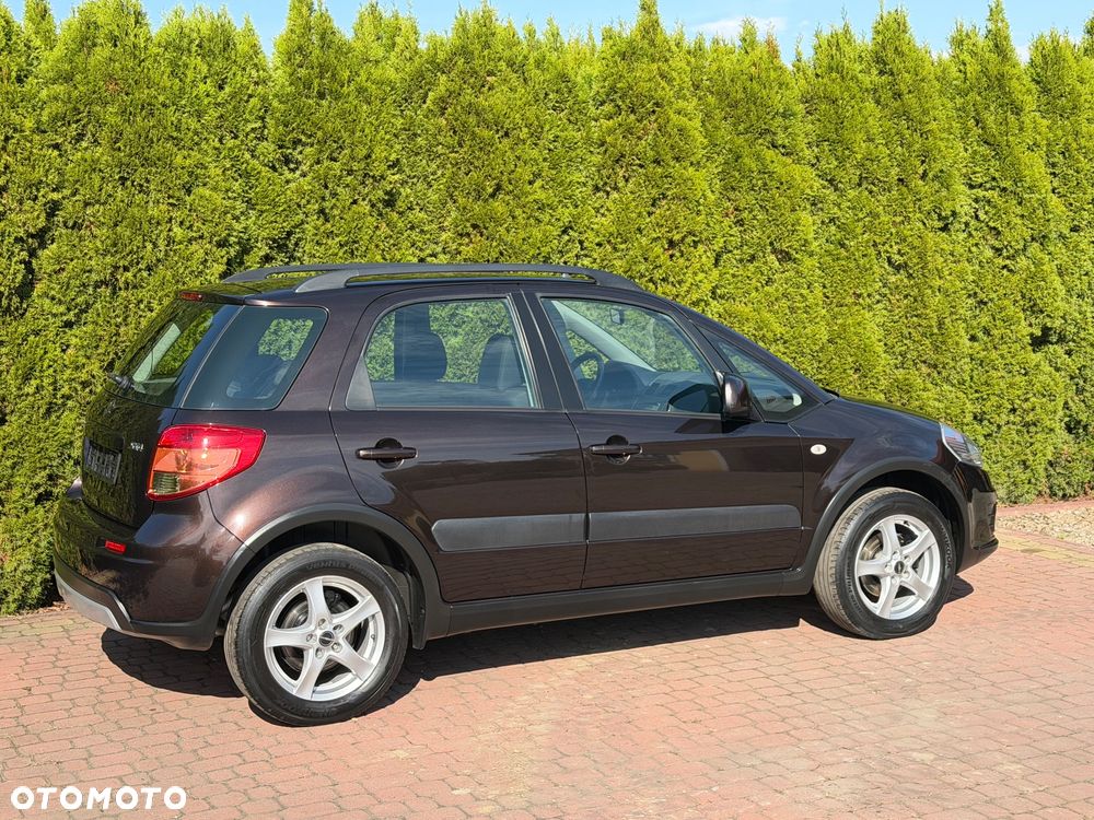 Suzuki SX4 1.6 VVT 4x4 Style - 4