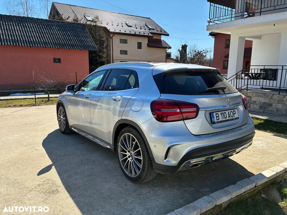 Mercedes-Benz GLA 250 4MATIC 7G-DCT AMG Line - 3