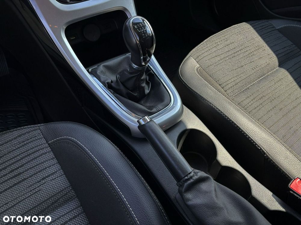 Opel Astra 1.4 Turbo Style - 19