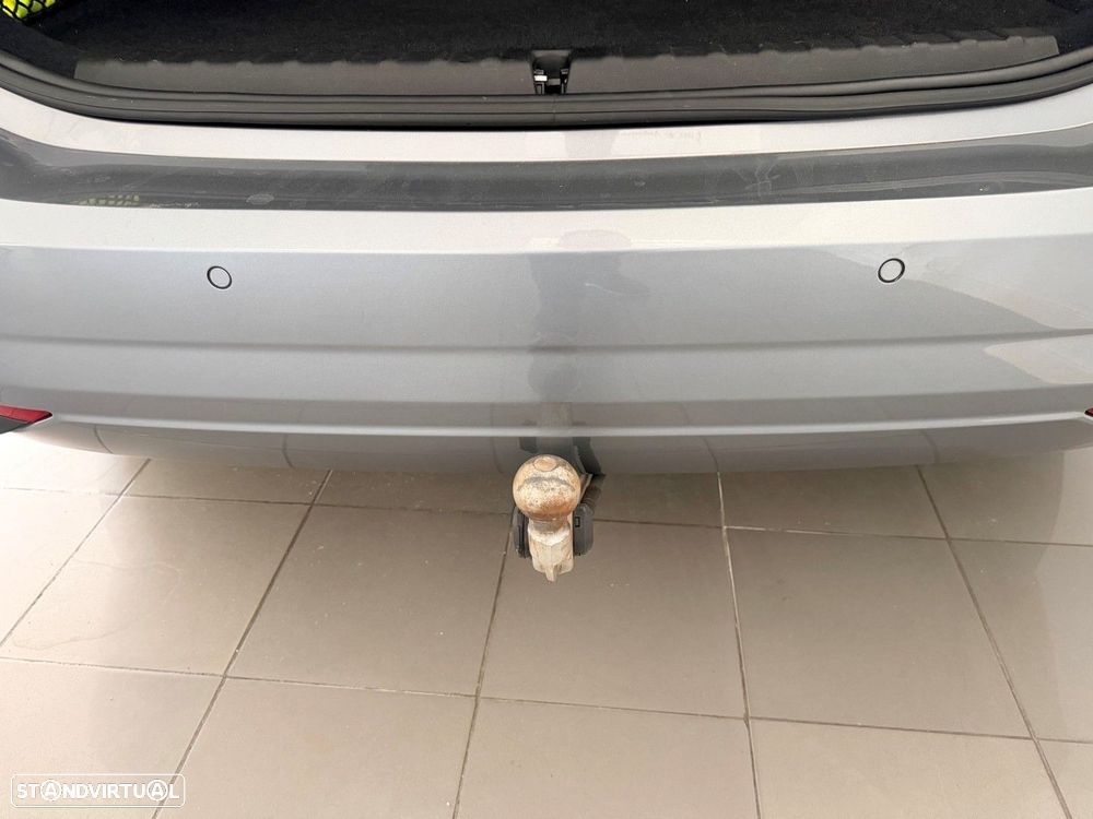 BMW 225xe Active Tourer e xDrive Edição Optimized - 42