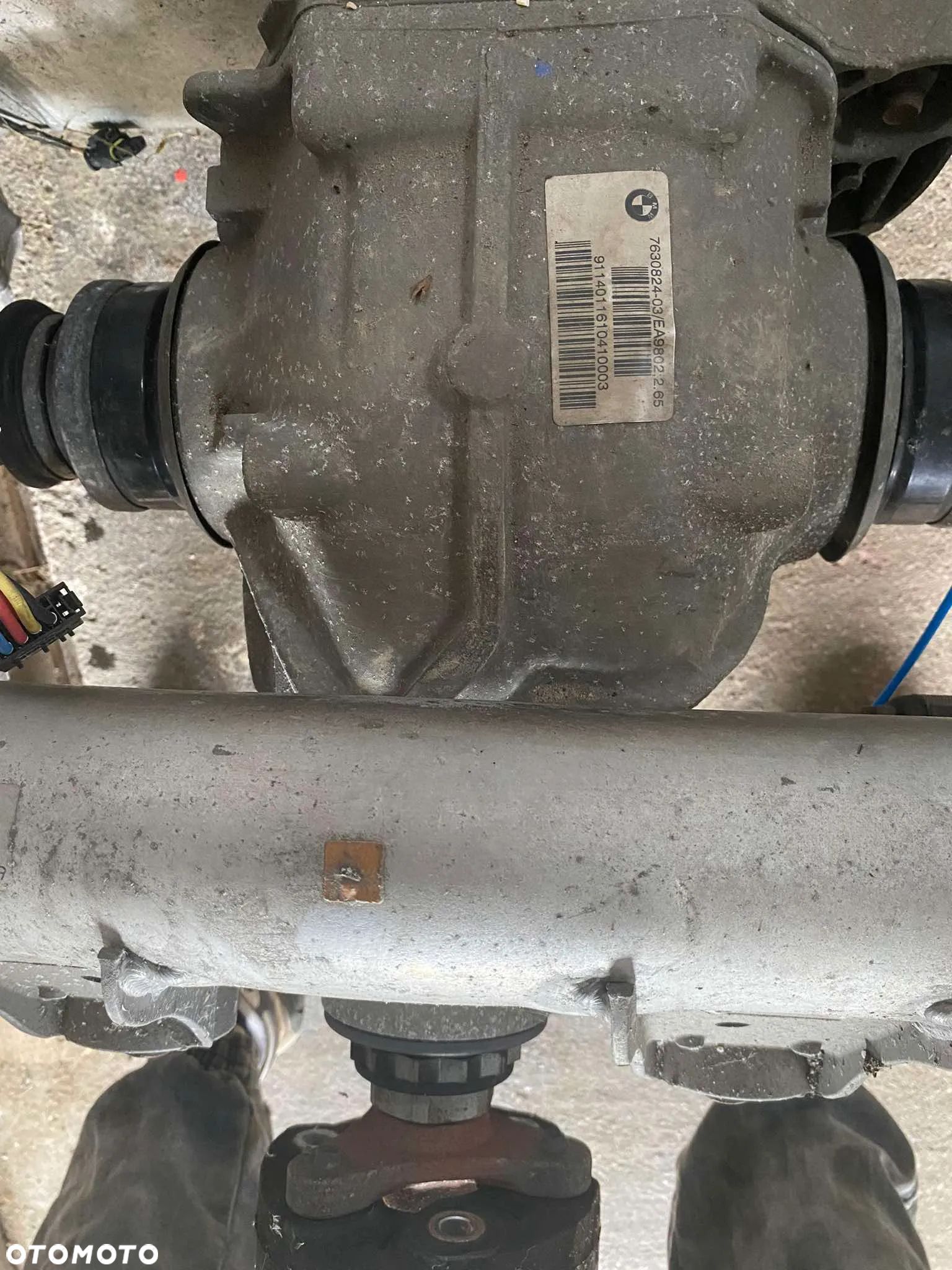BMW F10 F11 535xd Dyfer 7630824 Tył Stan bdb - 1