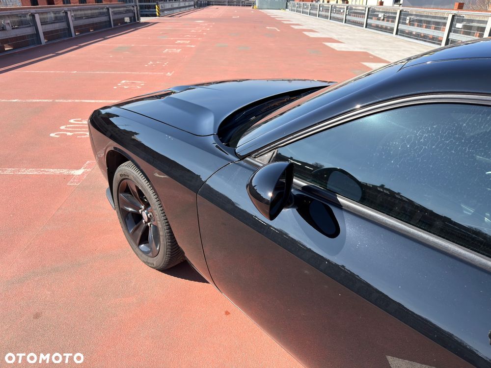 Dodge Challenger - 22