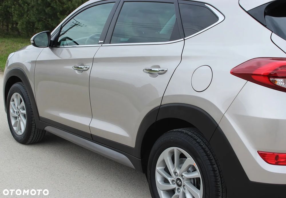 Hyundai Tucson blue 1.7 CRDi 2WD DCT Premium - 17