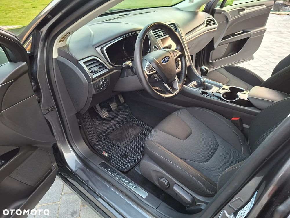 Ford Mondeo - 19