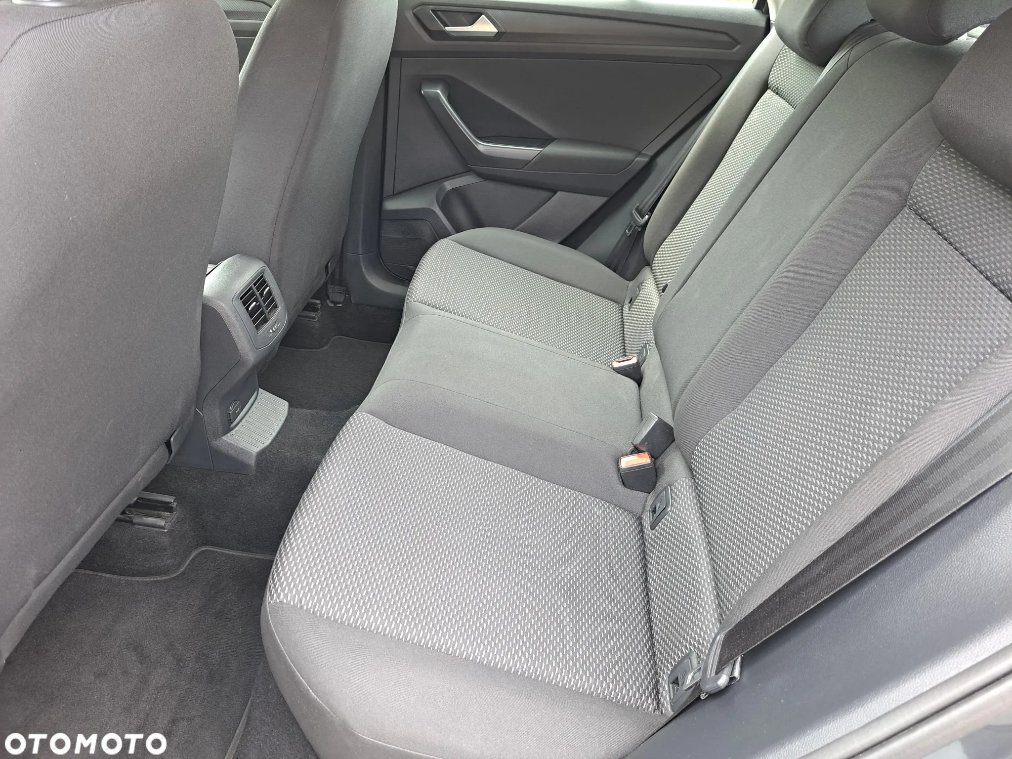 Volkswagen T-Roc 1.0 TSI Life Plus - 10