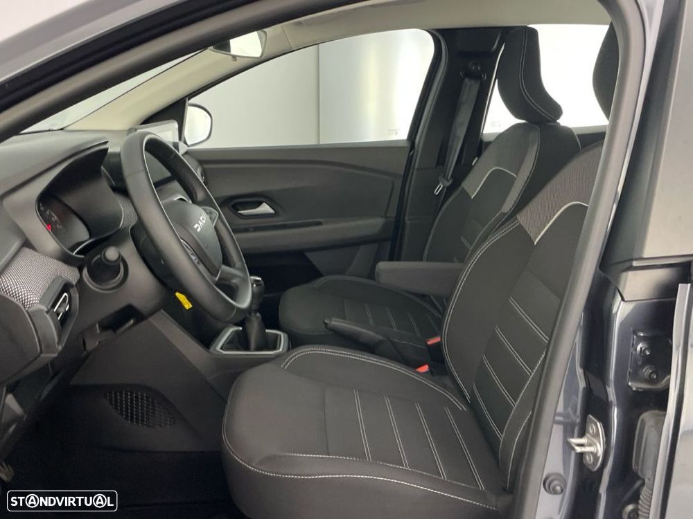 Dacia Sandero 1.0 TCe Expression — fotografia 11