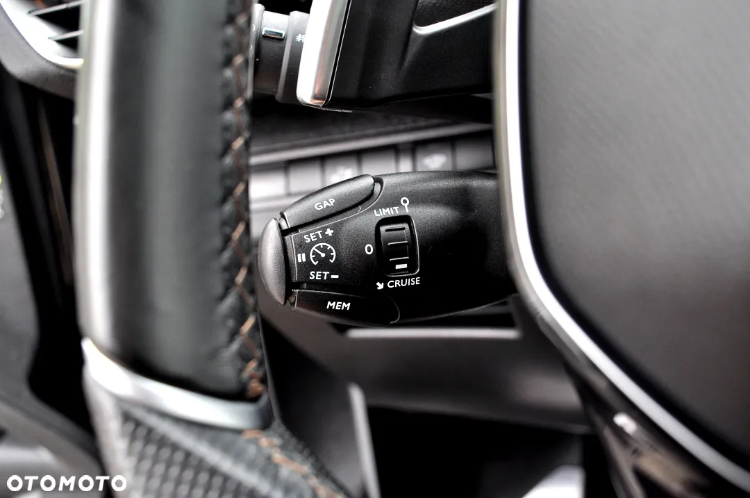 Peugeot 5008 BlueHDI 130 EAT8 GT - 28