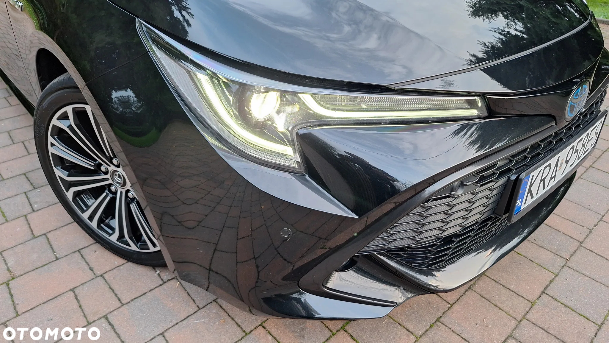 Toyota Corolla 2.0 Hybrid Style - 8