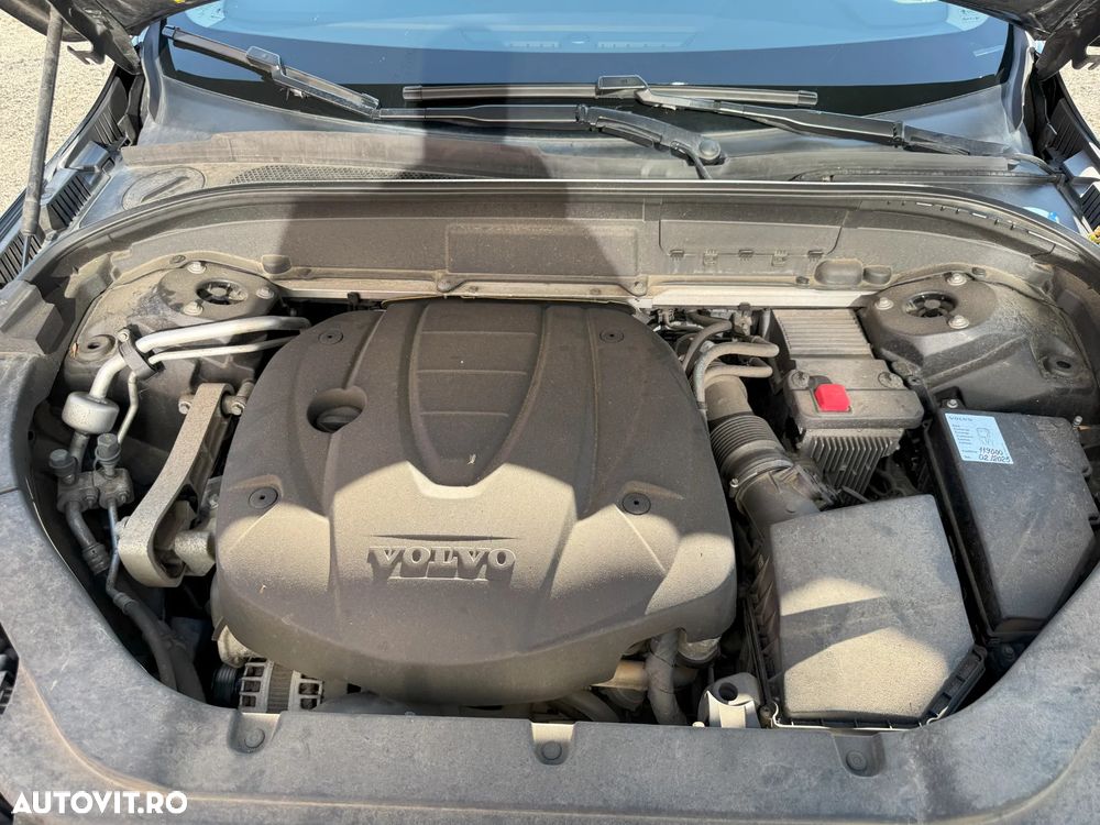 Volvo XC 60 D4 Momentum Pro - 26