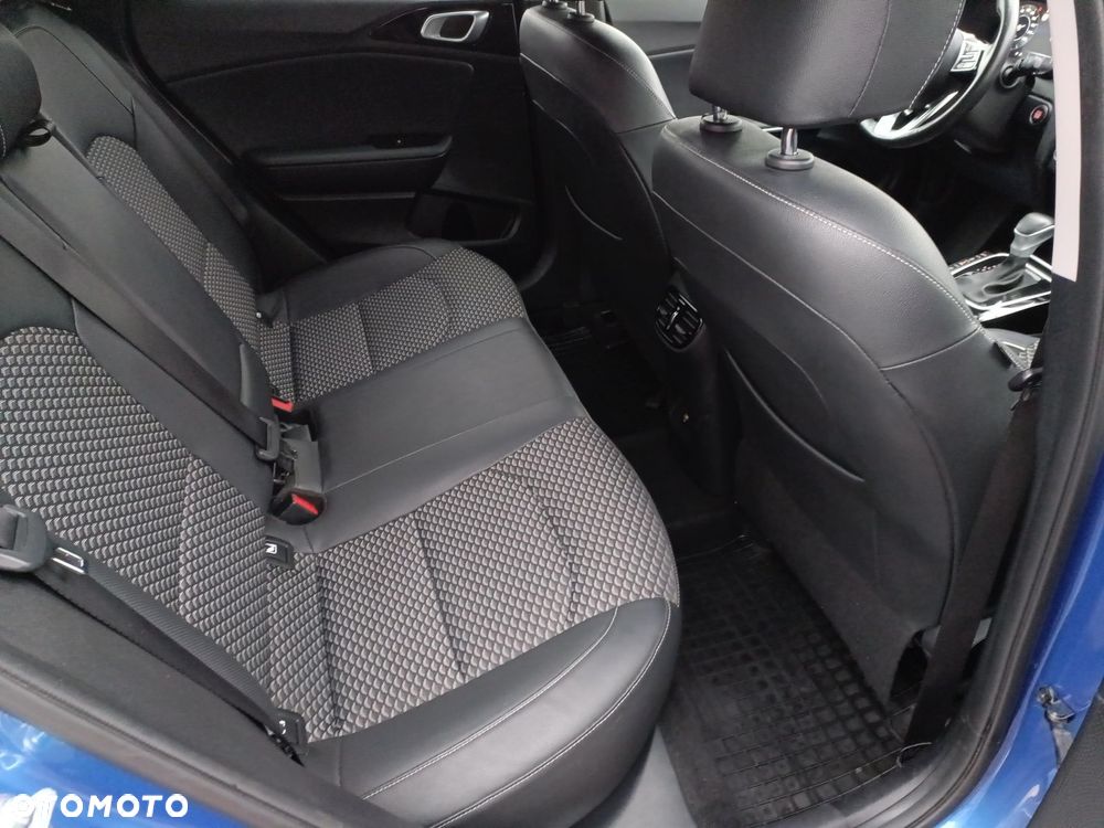 Kia XCeed 1.5 T-GDI Business Line DCT - 13