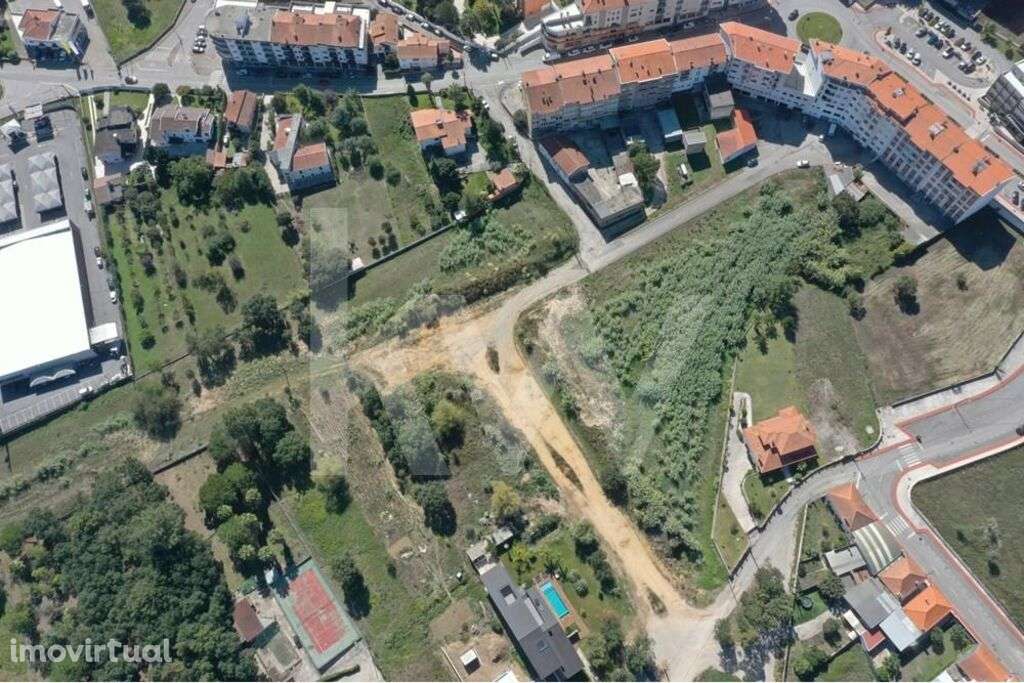 Loteamento de 20.640 m2 para construção de 27 moradias no centro de Ol - Grande imagem: 4/8