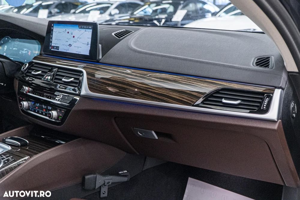 BMW Seria 5 530e iPerformance Aut. Luxury Line - 36