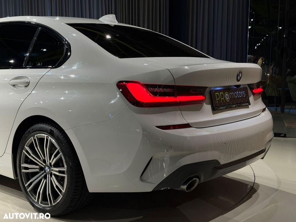 BMW Seria 3 330e iPerformance M Sport - 15