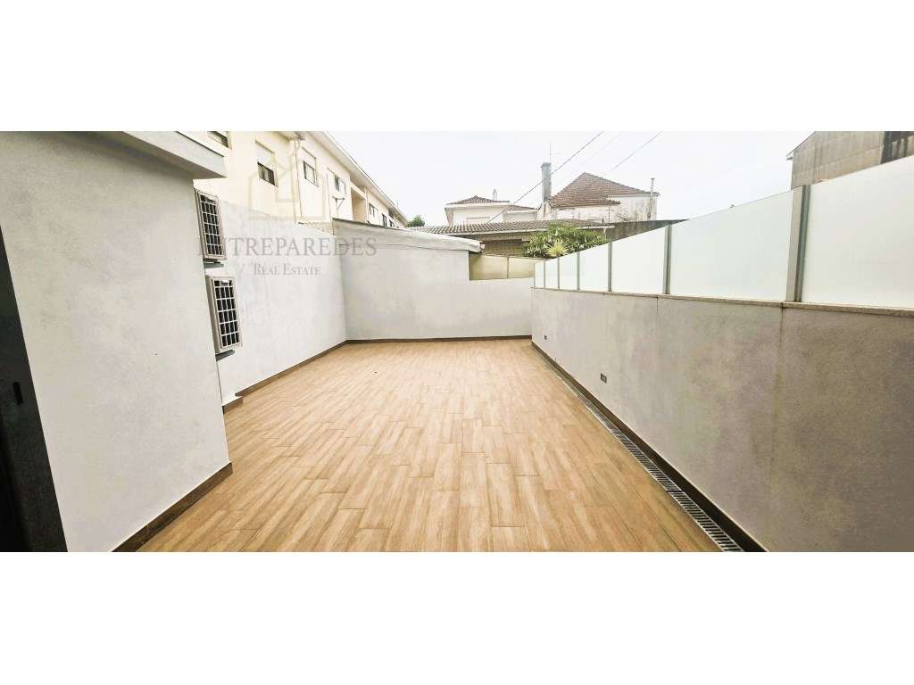 Andar moradia T3, nova, totalmente reabilitada para comprar no cent... - Grande imagem: 3/28