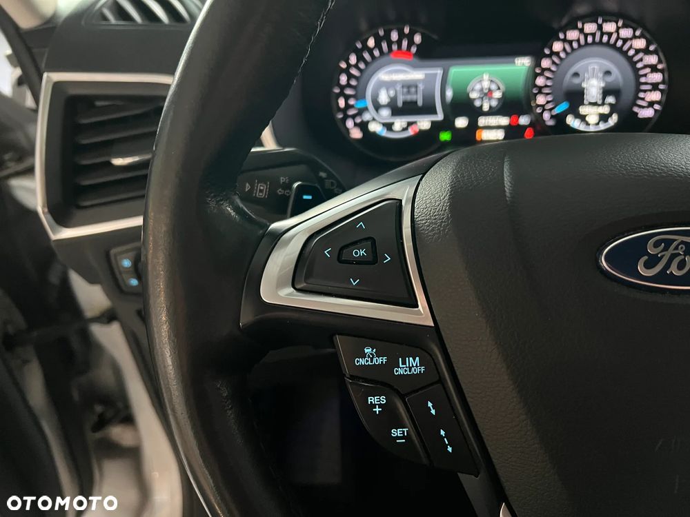 Ford S-Max 2.0 EcoBlue Titanium - 26