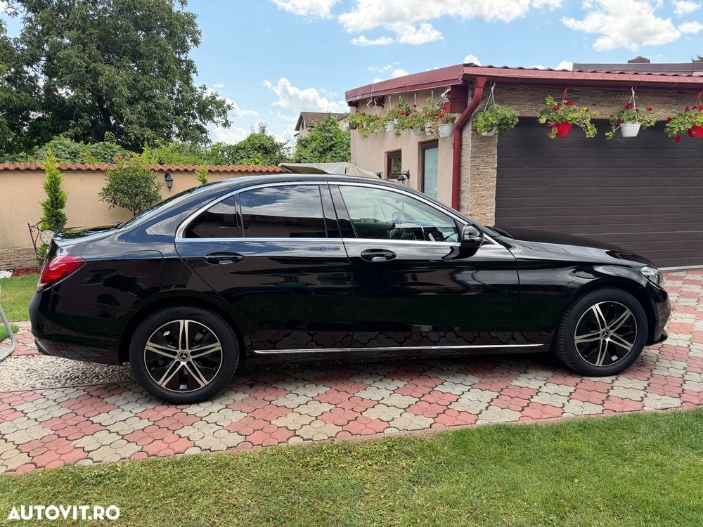 Mercedes-Benz C 220 d 4MATIC Aut - 2