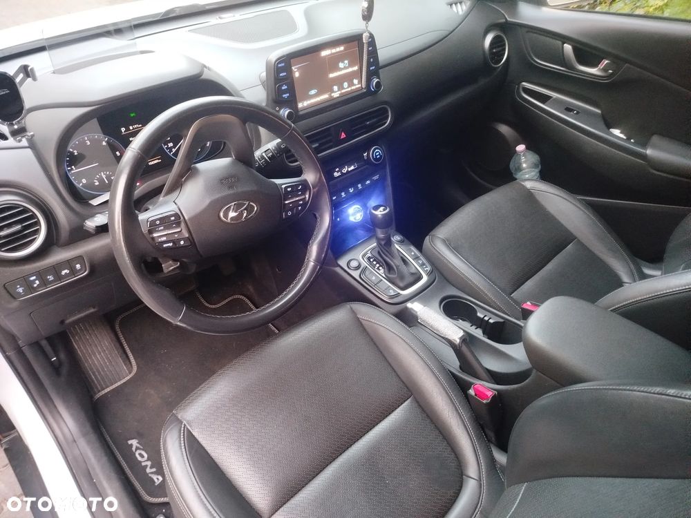 Hyundai Kona 1.6 CRDi Premium 4WD DCT - 11