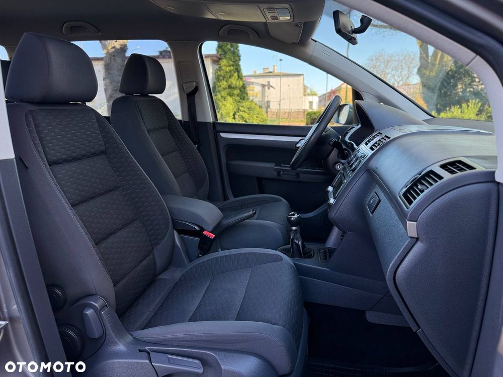 Volkswagen Touran 1.9 TDI Highline - 23
